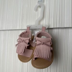 NWT Old Navy Pink Fringe Baby Shoes 0-3 Months